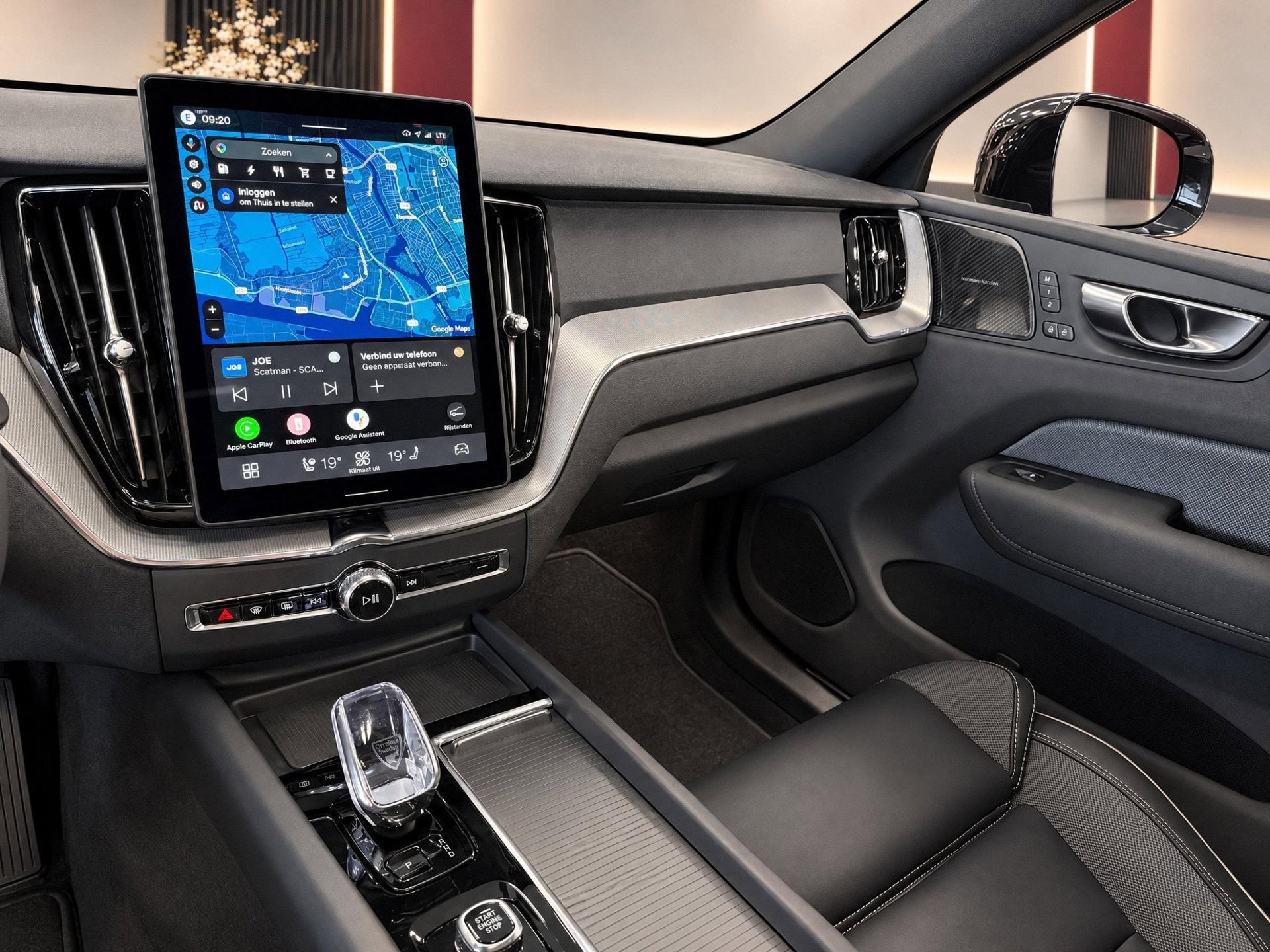 Volvo XC60 2.0 T8 Plug-in hybrid 455PK AWD Plus Black Ed. |, Dealer onderhouden, Zwart, 4 cilinders, Wit