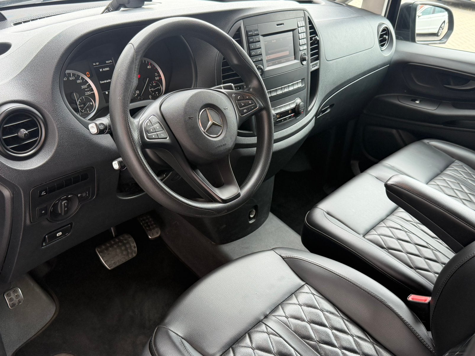 Mercedes Vito 114 CDI Automaat Camera Trekhaak Leer NAP AMG, Automaat, Euro 5, Zwart, 2000 kg