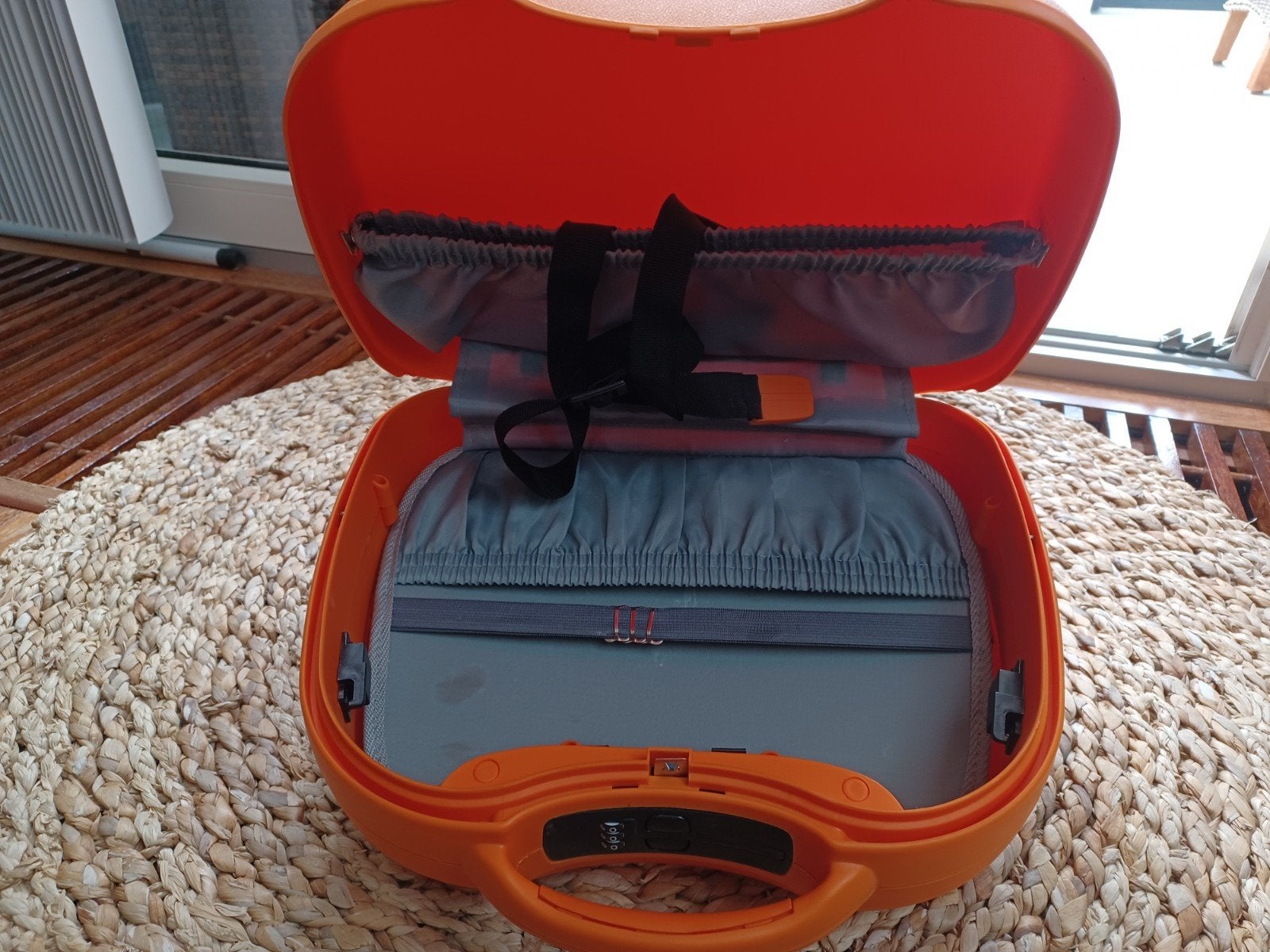 Oranje Hardcase Beautycase met Cijferslot en Spiegel, Met slot, Oranje, Ophalen of Verzenden, Zo goed als nieuw