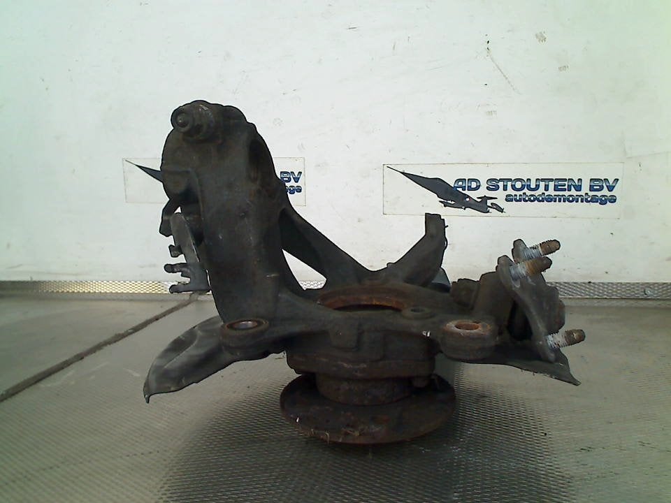 Fusee Rechts Voor Volkswagen Golf VIII (CD1) 2022 5WA407256, Gebruikt, Volkswagen, Volkswagen AG, Kundenbetreuung@volkswagen.de