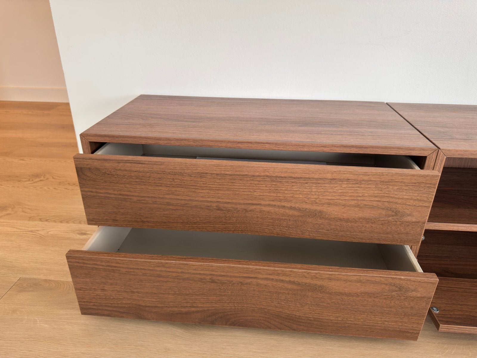 Ikea EKET tv-meubel zo goed als nieuw incl ophangsysteem!, Ophalen, Zo goed als nieuw, 25 tot 50 cm, Minder dan 100 cm