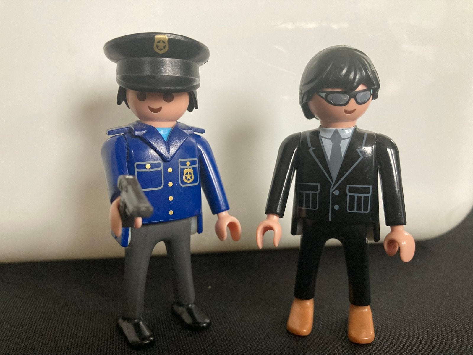 Playmobil politie agent en boef., Ophalen of Verzenden, Zo goed als nieuw