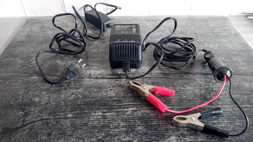 Waeco BC100 acculader, 12 Volt, Gebruikt