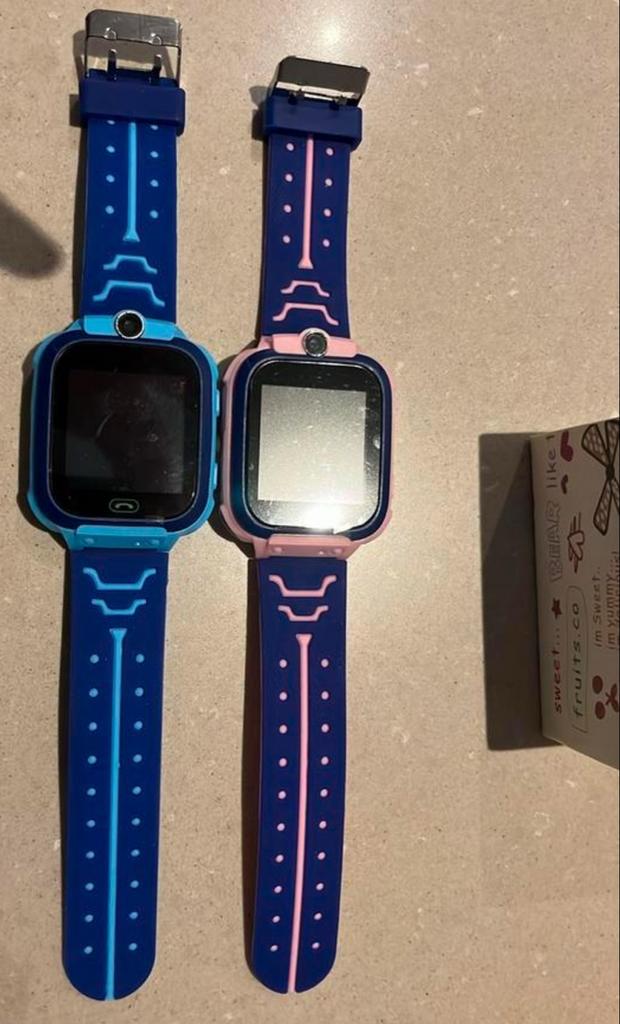 Nieuwe Kinder Smartwatches (Roze & Blauw) - Per Stuk, Ophalen of Verzenden, Nieuw, Roze, Jongen of Meisje