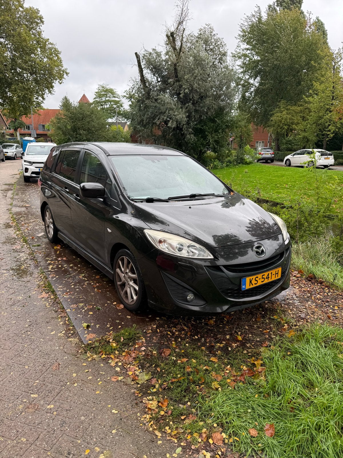Mazda 5 2.0 110KW 2011 Zwart, 4 cilinders, 7 stoelen, Zwart, 14 km/l