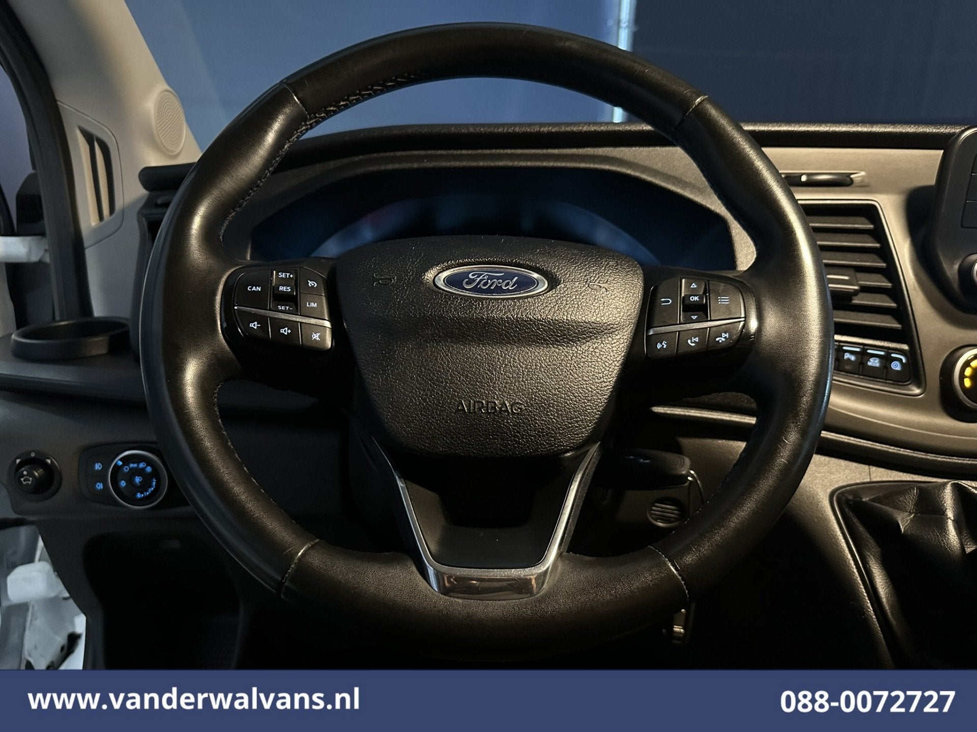 Ford Transit 2.0 TDCI 131pk L4H3 Euro6 Airco | Camera | Crui, Stof, 4 cilinders, Lichtsensor, Wit