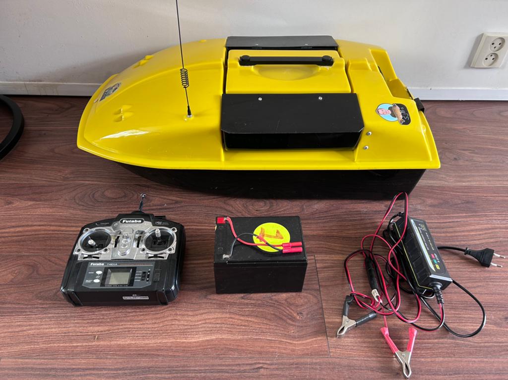 Voerboot scen baitboat, Watersport en Boten, Ophalen of Verzenden, Zo goed als nieuw, Overige typen