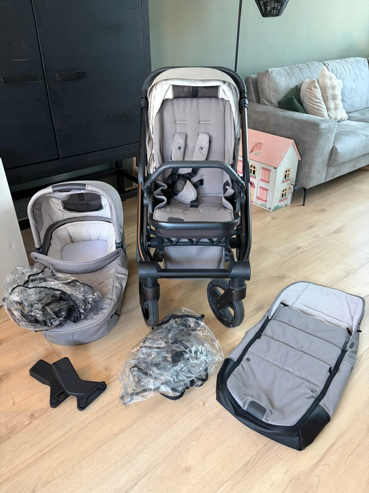 Mutsy nio 2-1 kinderwagen + reiswieg + voetenzak + regenhoes, Ophalen, Gebruikt, Combiwagen, Mutsy