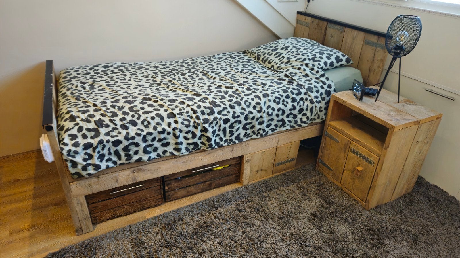 Handgemaakt steigerhouten bed 90x200 incl elektrische bodem, Ophalen, Verstelbaar, 90 cm, Eenpersoons