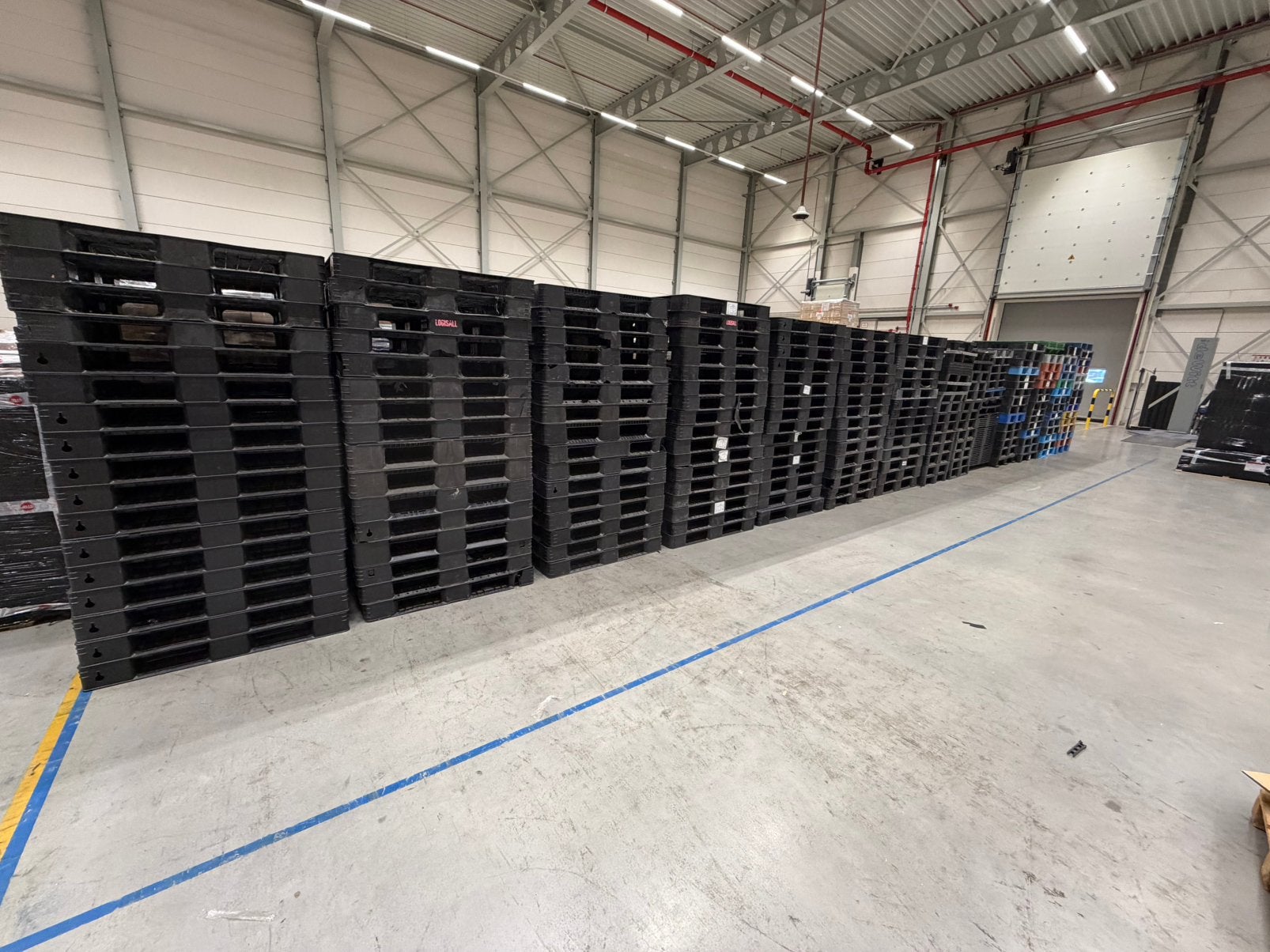Grote partij kunststof pallets – Complete partij te koop, Tuin en Terras, Ophalen