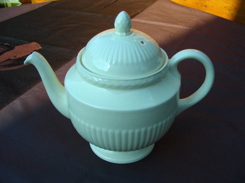 Wedgwood EDME  Puntgave theepot 0,9 ltr, Ophalen of Verzenden, Zo goed als nieuw, Theepot, Wedgwood