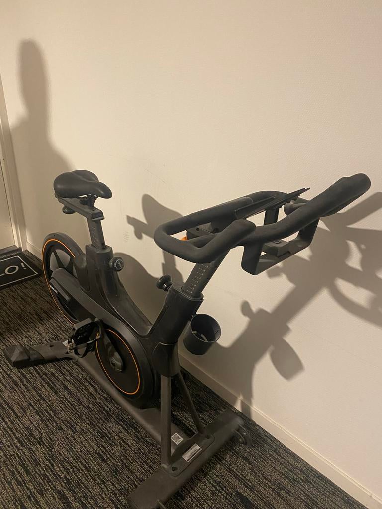 Hometrainer  van Basic-Fit, Sport en Fitness, Fitnessmaterialen, Ophalen, Zo goed als nieuw, Armen