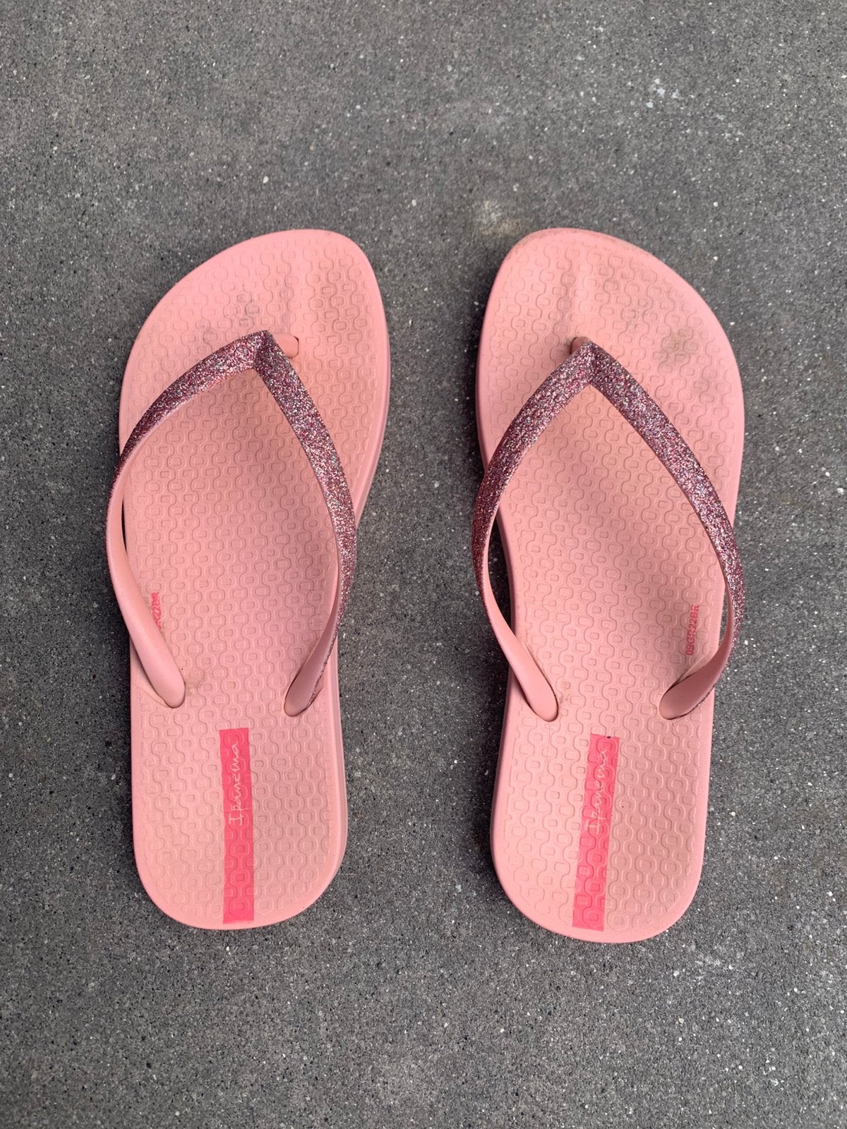 Roze kinderslippers Brazil - maat 34/35, Gebruikt, Meisje, Overige typen, Ophalen of Verzenden