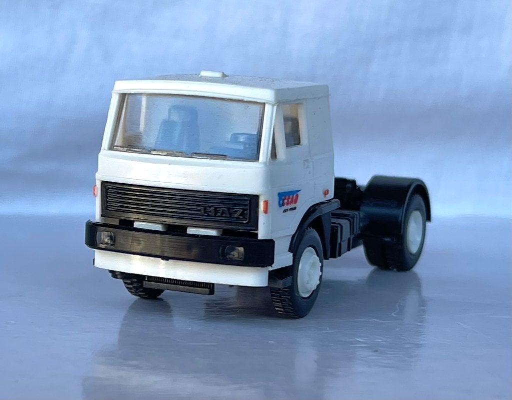 IGRA 01107: LIAZ 100/110 trekker, Ophalen of Verzenden, Zo goed als nieuw, Bus of Vrachtwagen