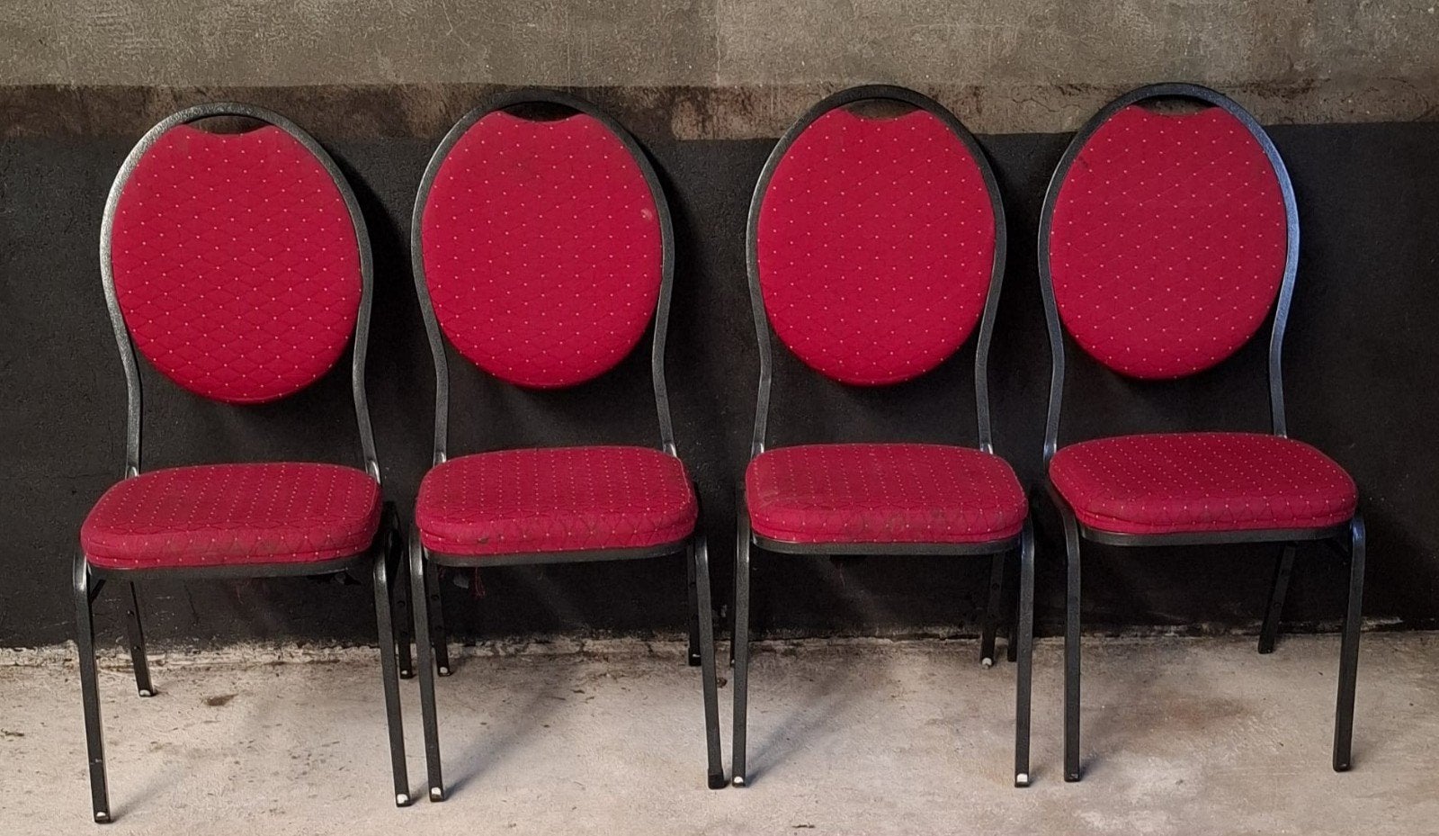 147 x stackchairs rood vergaderstoelen kantine zaal stoelen, Huis en Inrichting, Stoelen, Ophalen of Verzenden, Zo goed als nieuw