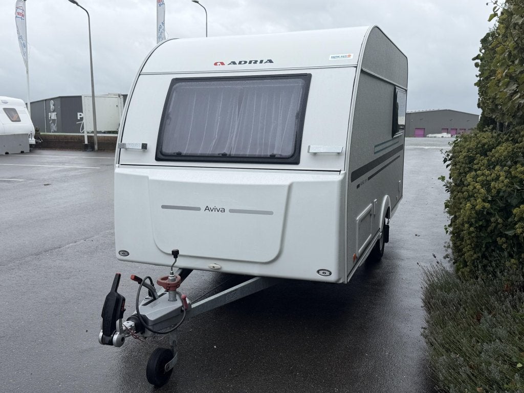 Adria Aviva 390 PS Mover,Airtent,GFK dak, Caravans en Kamperen, Treinzit, Adria, 4 tot 5 meter, Dwarsbed