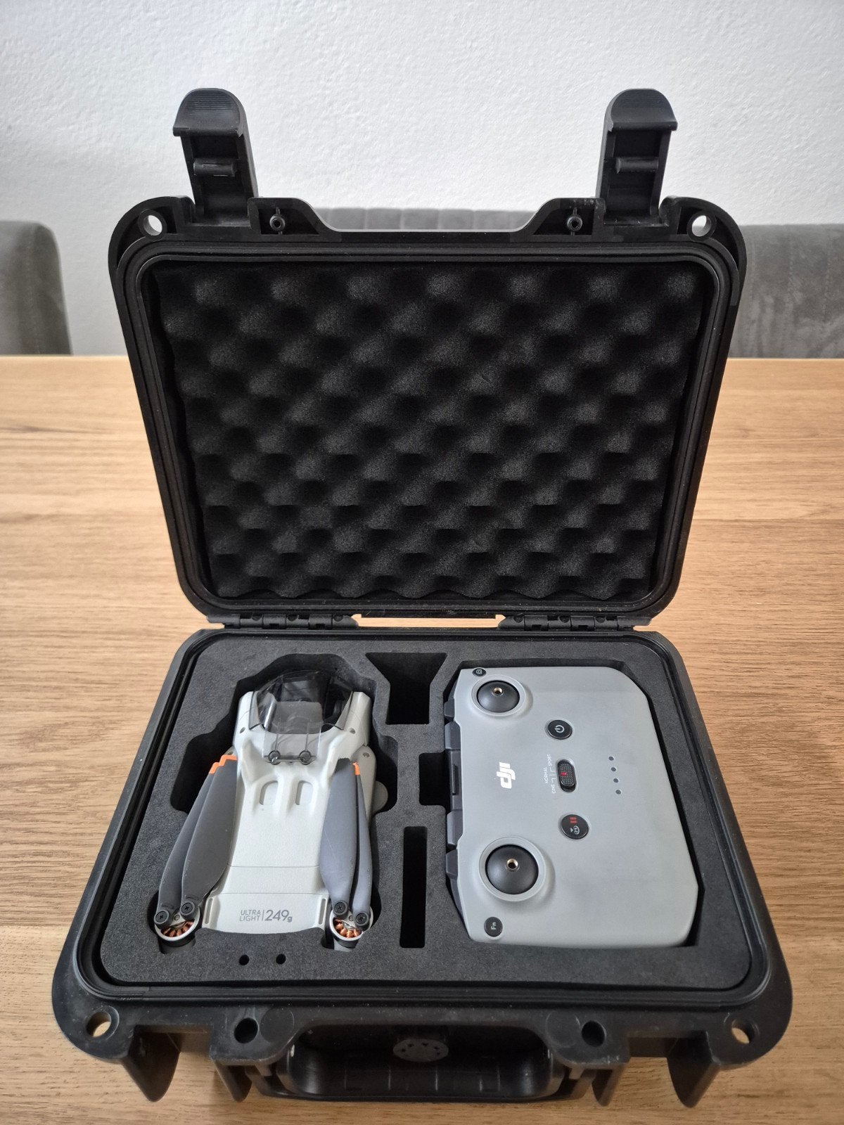 DJI Mini 3 drone met controller en koffer, Audio, Tv en Foto, Drones, Ophalen of Verzenden