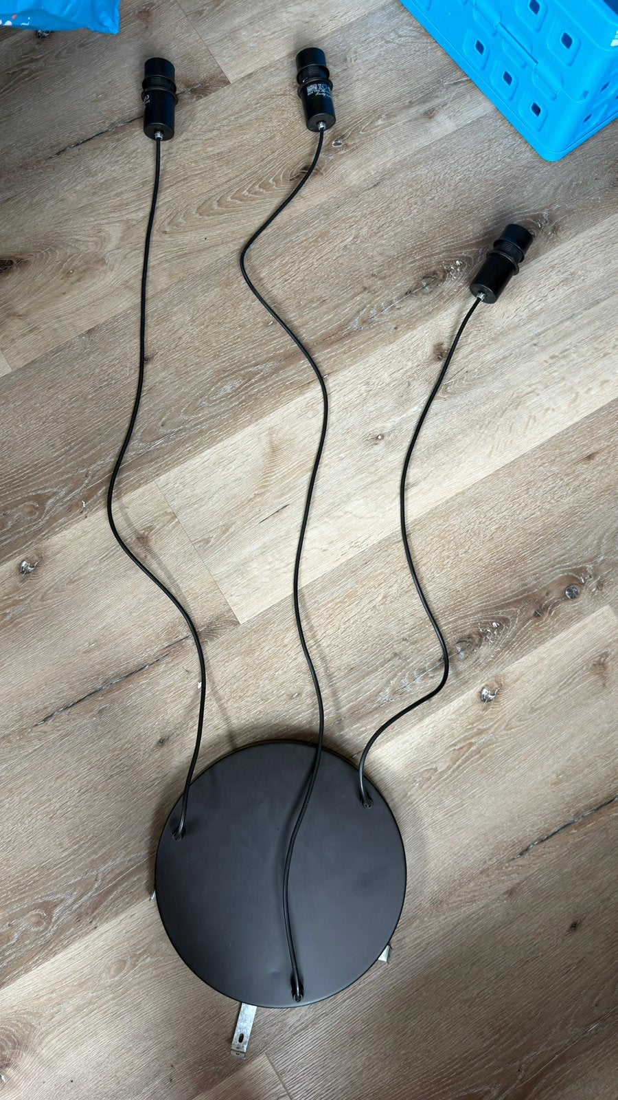 40 cm plafondplaat pendule 3x e27 fitting light en living, Ophalen, Zo goed als nieuw