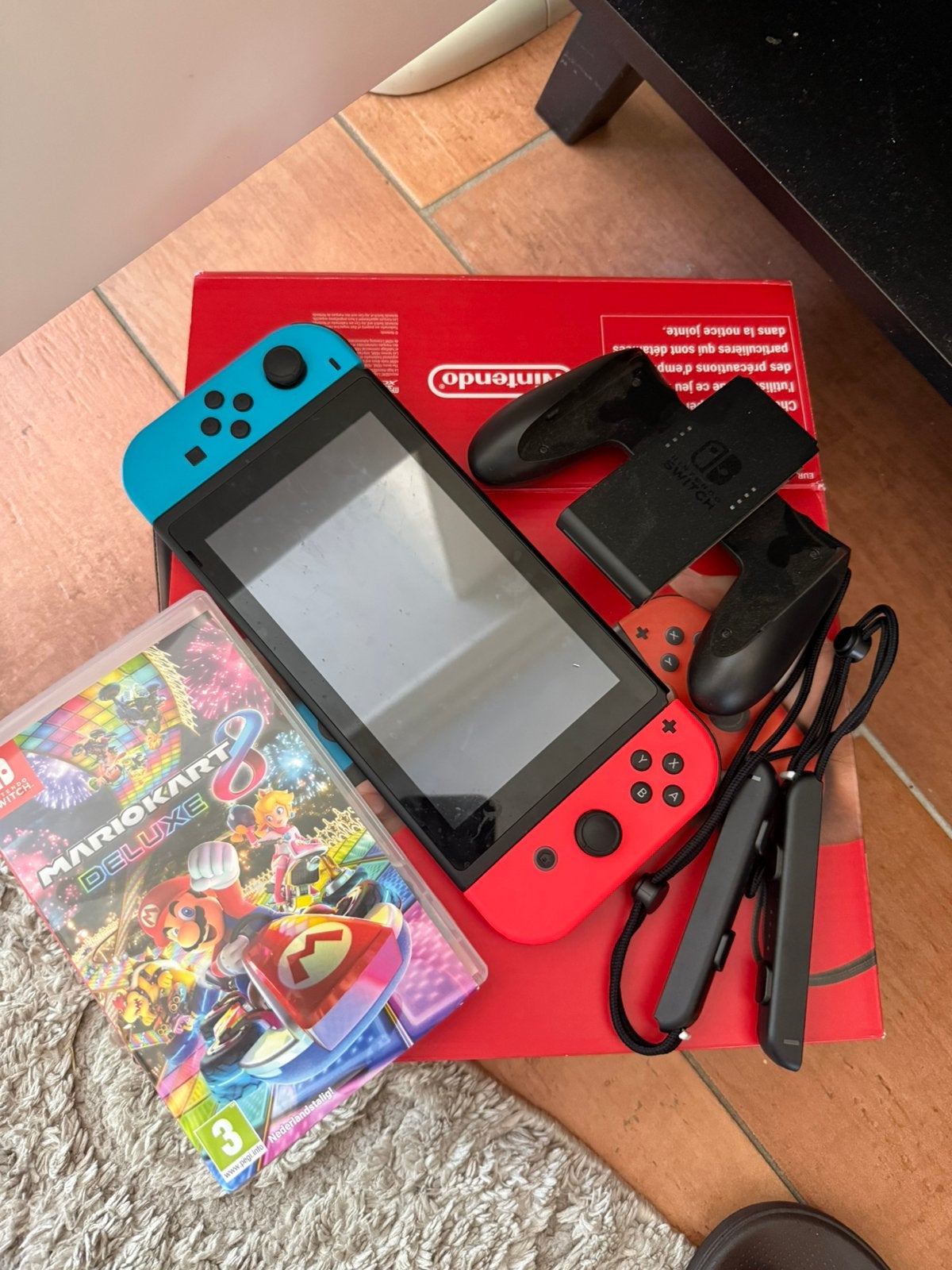 Nintendo switch compleet, Spelcomputers en Games, Spelcomputers | Nintendo Switch, Met games, Ophalen of Verzenden, Zo goed als nieuw