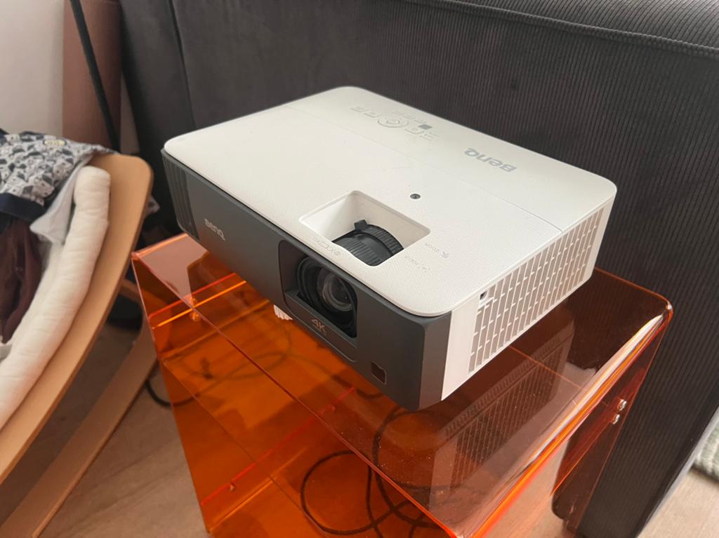 Benq TK700STi 4K 140HZ Short Throw Projector, Audio, Tv en Foto, Beamers, Ophalen of Verzenden, Zo goed als nieuw, Ultra HD (4K)