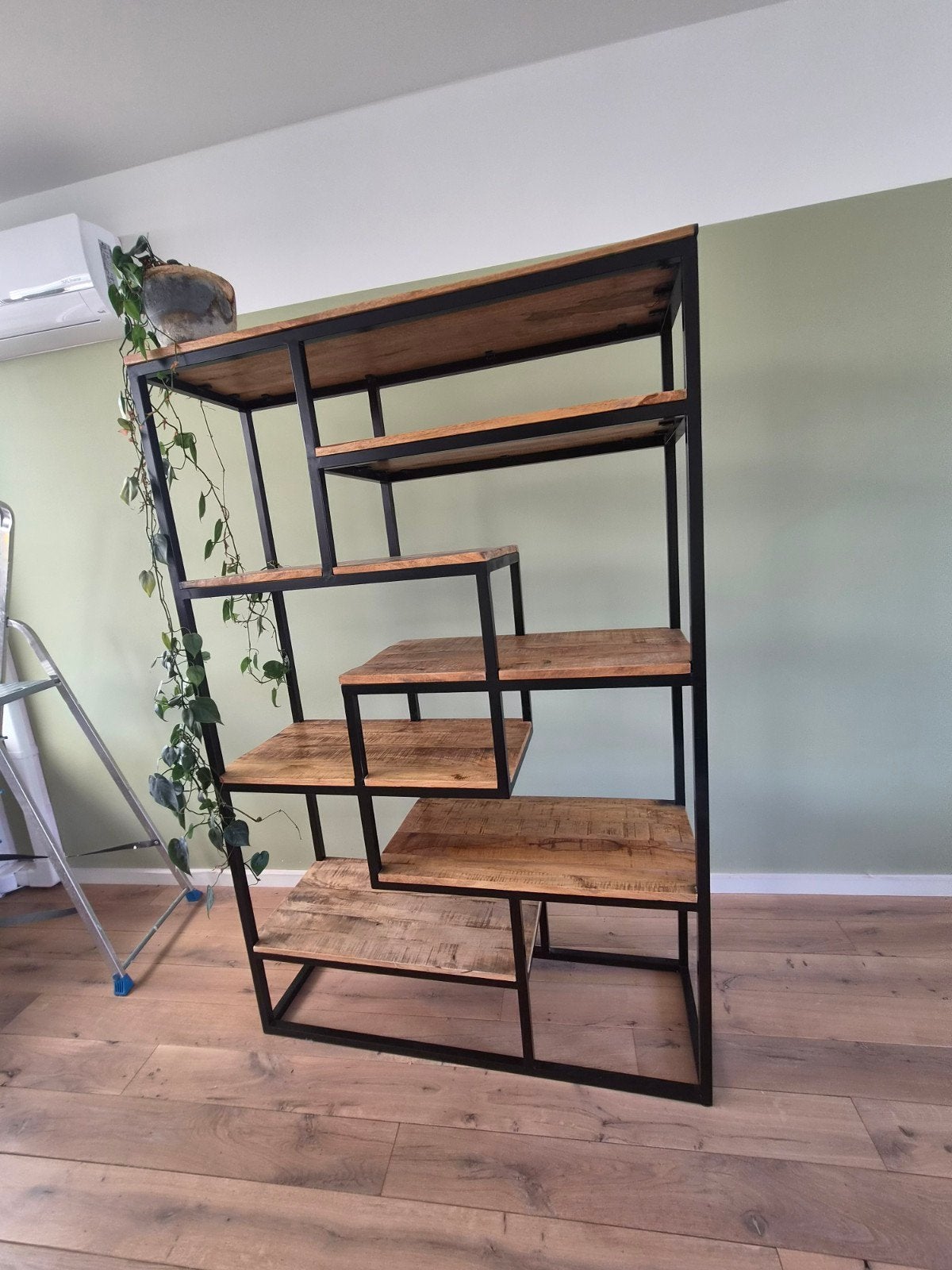 Industriële Boekenkast/Open Kast - Hout en Metaal, Ophalen of Verzenden