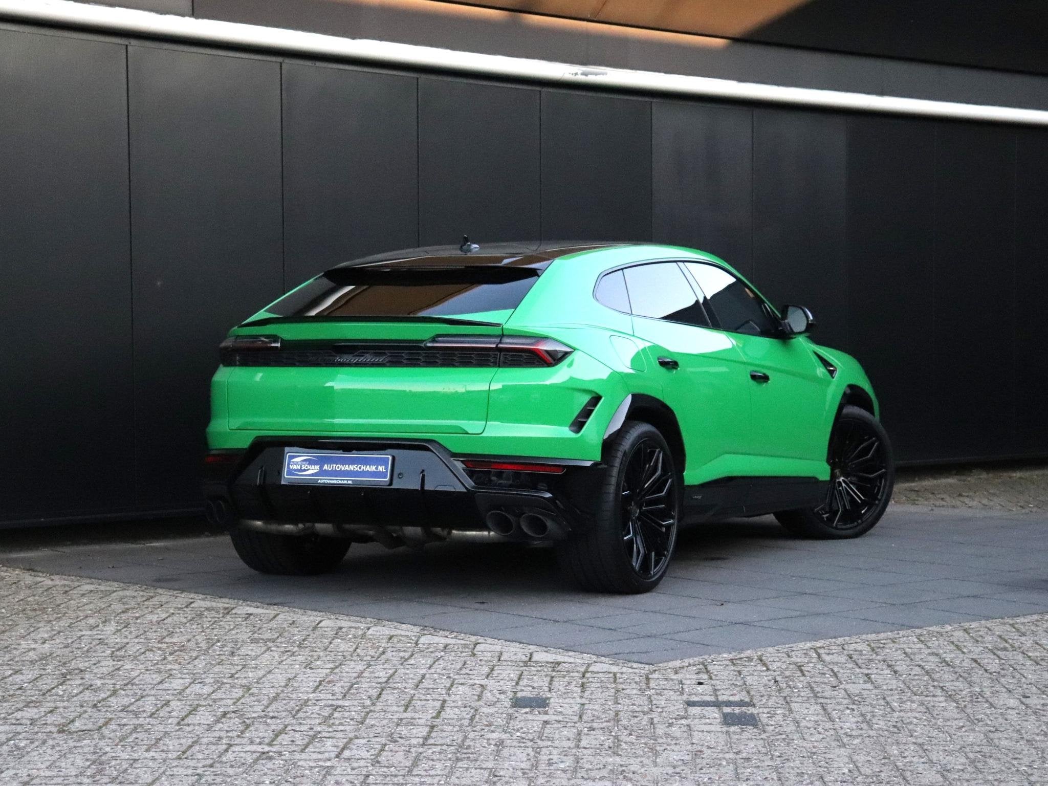Lamborghini Urus 4.0 V8 Hybrid SE VERDE VIPER | DARK PACKAGE, Auto's, Automaat, Dealer onderhouden, Urus, Gebruikt