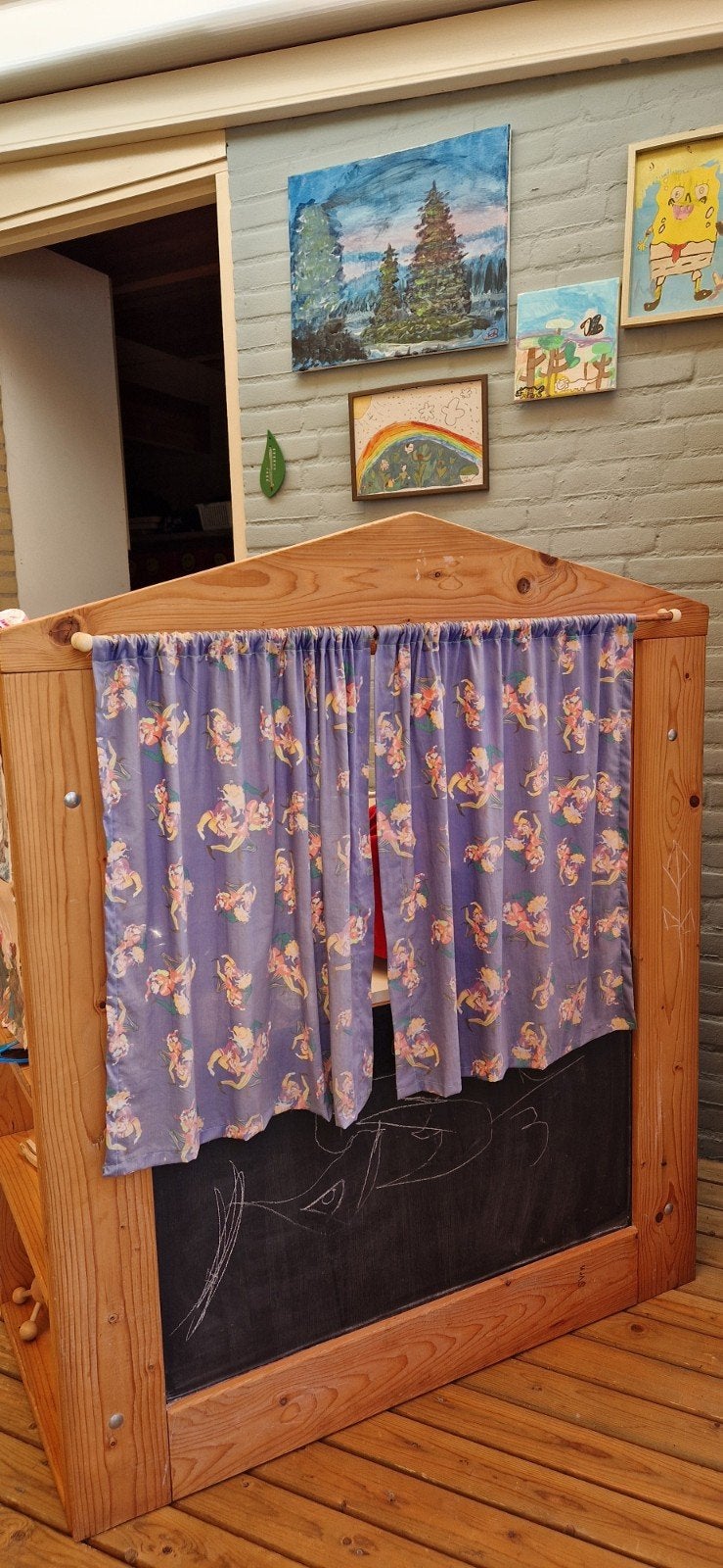 Zelfgemaakte,  degelijke houten poppenkast/ winkel, Ophalen, Gebruikt, Jongen of Meisje