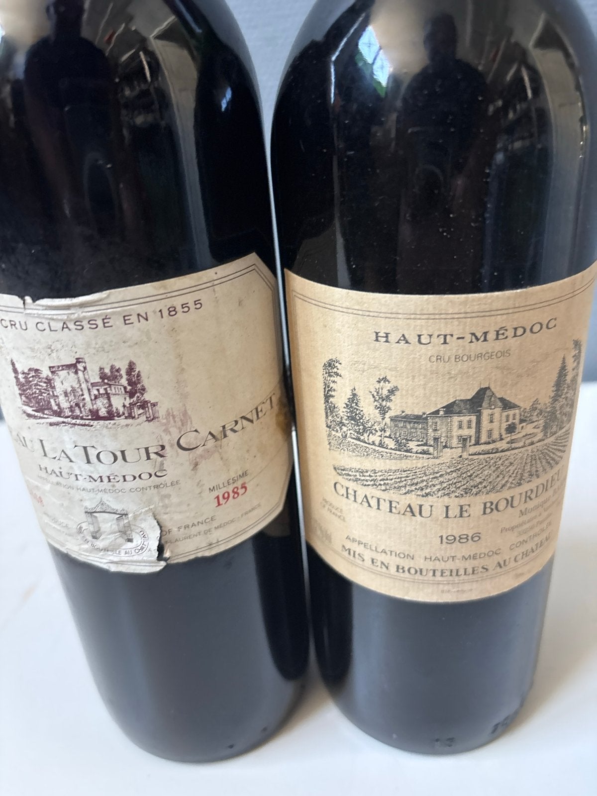 Twee flessen rode wijn: Château Latour Carnet 1985 & Château, Verzamelen, Gebruikt, Frankrijk, Ophalen of Verzenden, Rode wijn