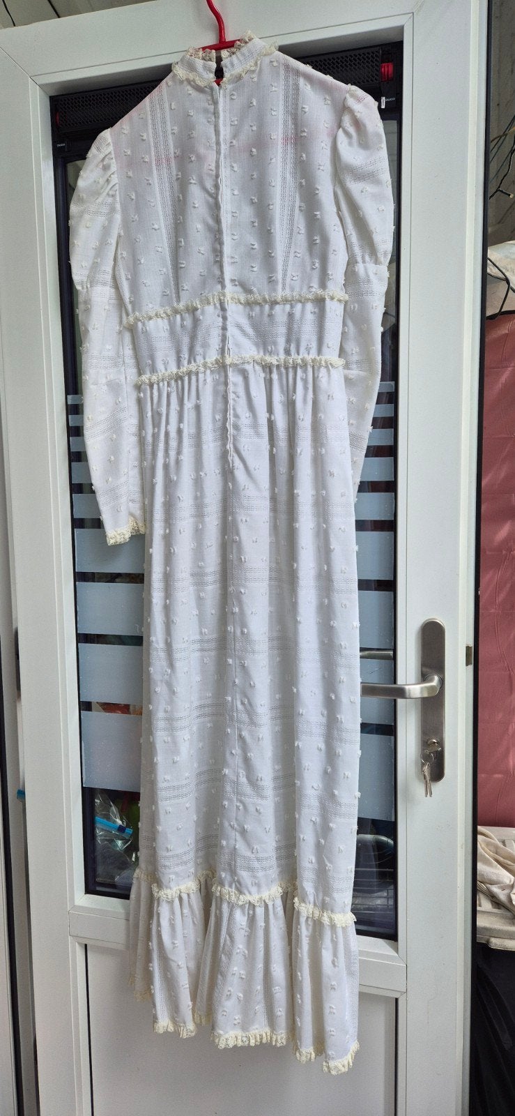 Witte jurk maat 36 met pofmouwen en ruches, Ophalen of Verzenden, Gedragen, Maat 36 (S), Wit