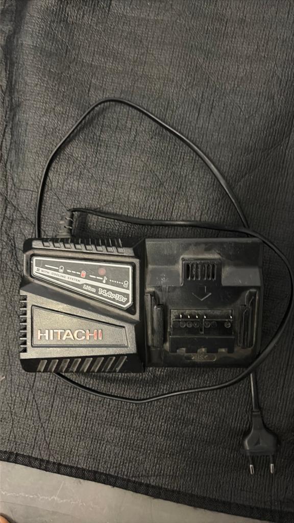 Hitachi accu oplader 14.4-18v, Ophalen of Verzenden, Gebruikt