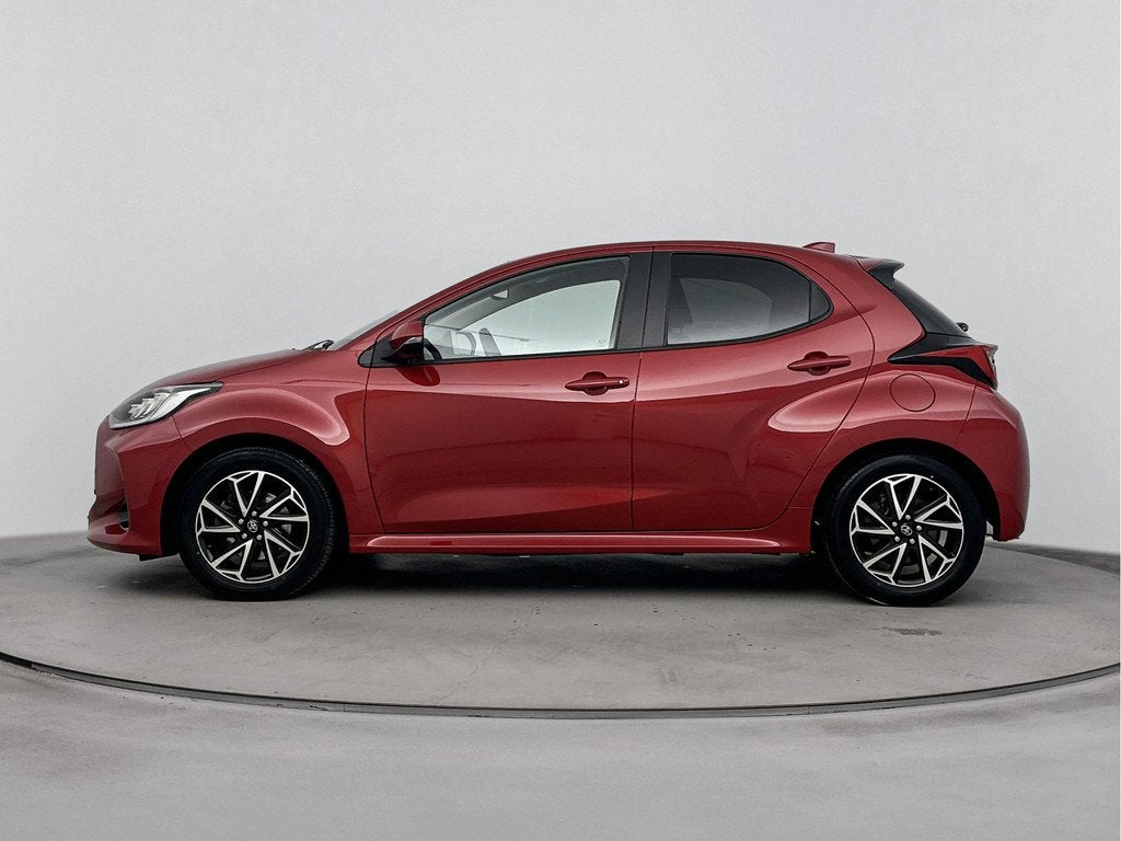 Toyota Yaris 1.5 Hybrid Dynamic Limited | Binnenspiegel Auto, Auto's, 12 maanden, Gebruikt, 49 €/maand, 1490 cc