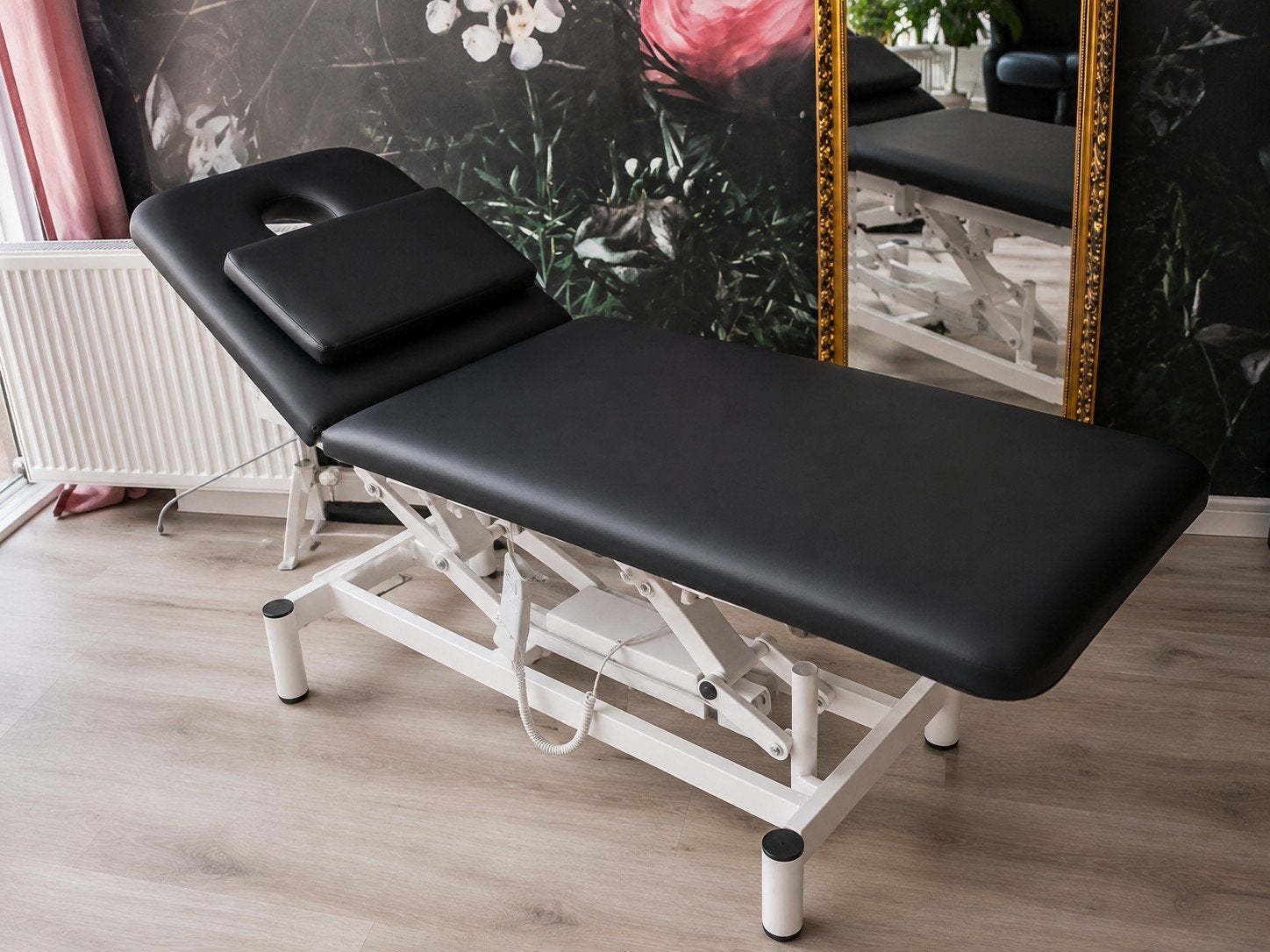 elektrische tafel/stoel De tafel is in zeer goede staat, net, Ophalen, Zo goed als nieuw, Massagetafel