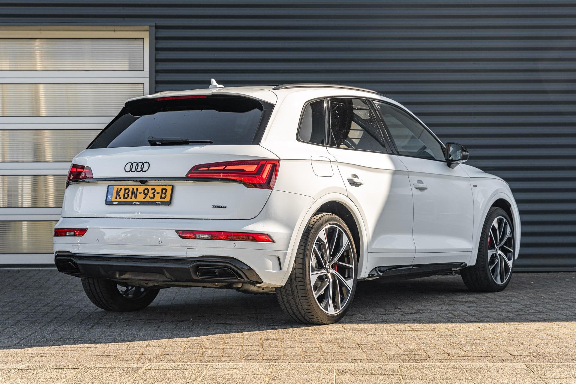 Audi Q5 55 TFSIe 367pk quattro Competition | SoH 98% | Lucht, Auto's, Audi, Automaat, 14 kWh, Gebruikt, 4 cilinders