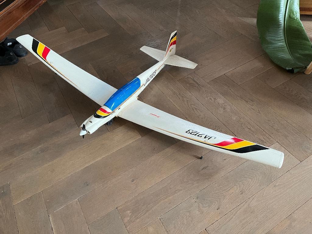 Vliegtuig Graupner Sportavia RF5, Hobby en Vrije tijd, Ophalen of Verzenden, Niet werkend