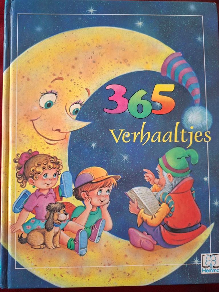 365 Verhaaltjes - Voorlezen voor het slapengaan, Boeken, Ophalen of Verzenden, Gelezen