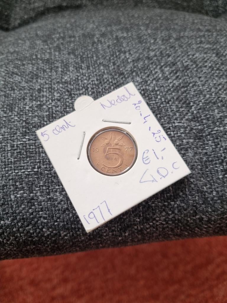 Nederland: een F.D.C. 5 cent munt uit 1977, Ophalen of Verzenden, Koningin Juliana, 5 cent, Losse munt