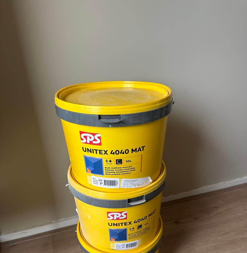 2 emmers van 10 liter SPS Unitex 4040. Kleur midden kokos, Ophalen, Zo goed als nieuw