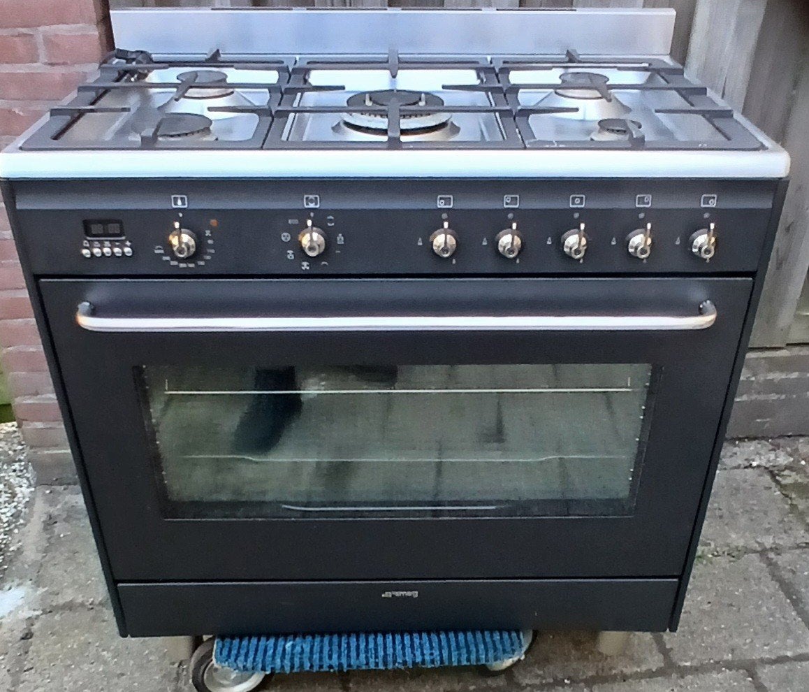 SMEG VRIJSTAAND GASFORNUIS 90CM 5 PITS ELECTRISCHE OVEN GRIL, Witgoed en Apparatuur, Fornuizen, Zo goed als nieuw, Vrijstaand
