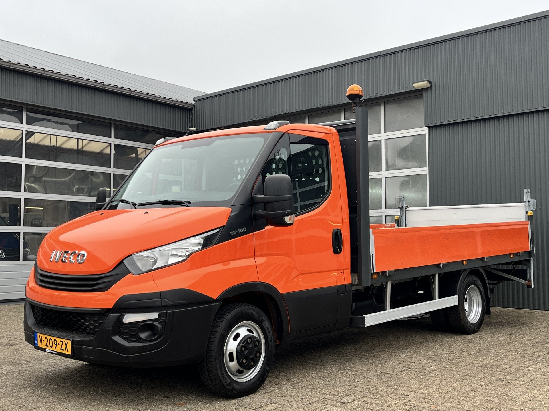 Iveco Daily 35C14 2.3 375 Laadklep 500kg Trekhaak 3500kg tre, Gebruikt, Euro 6, Iveco, 2535 kg
