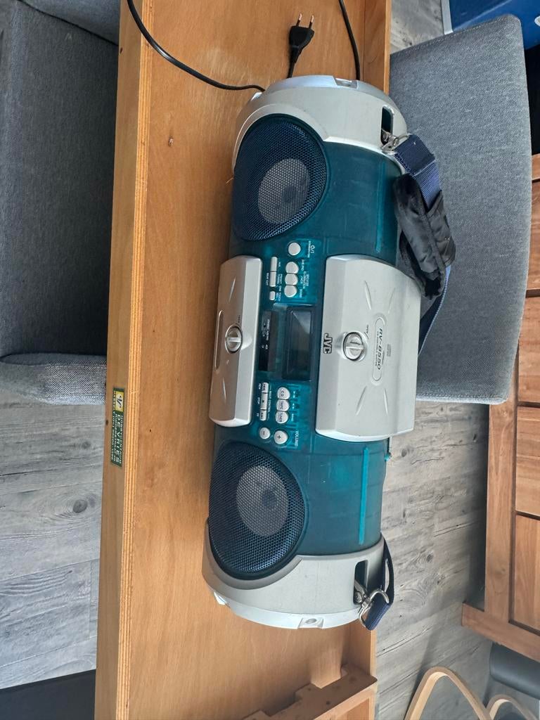 JVC RV-B550 Draagbare CD Radio Boombox - Krachtig Geluid, Ophalen of Verzenden, Gebruikt, Radio, Met cd-speler
