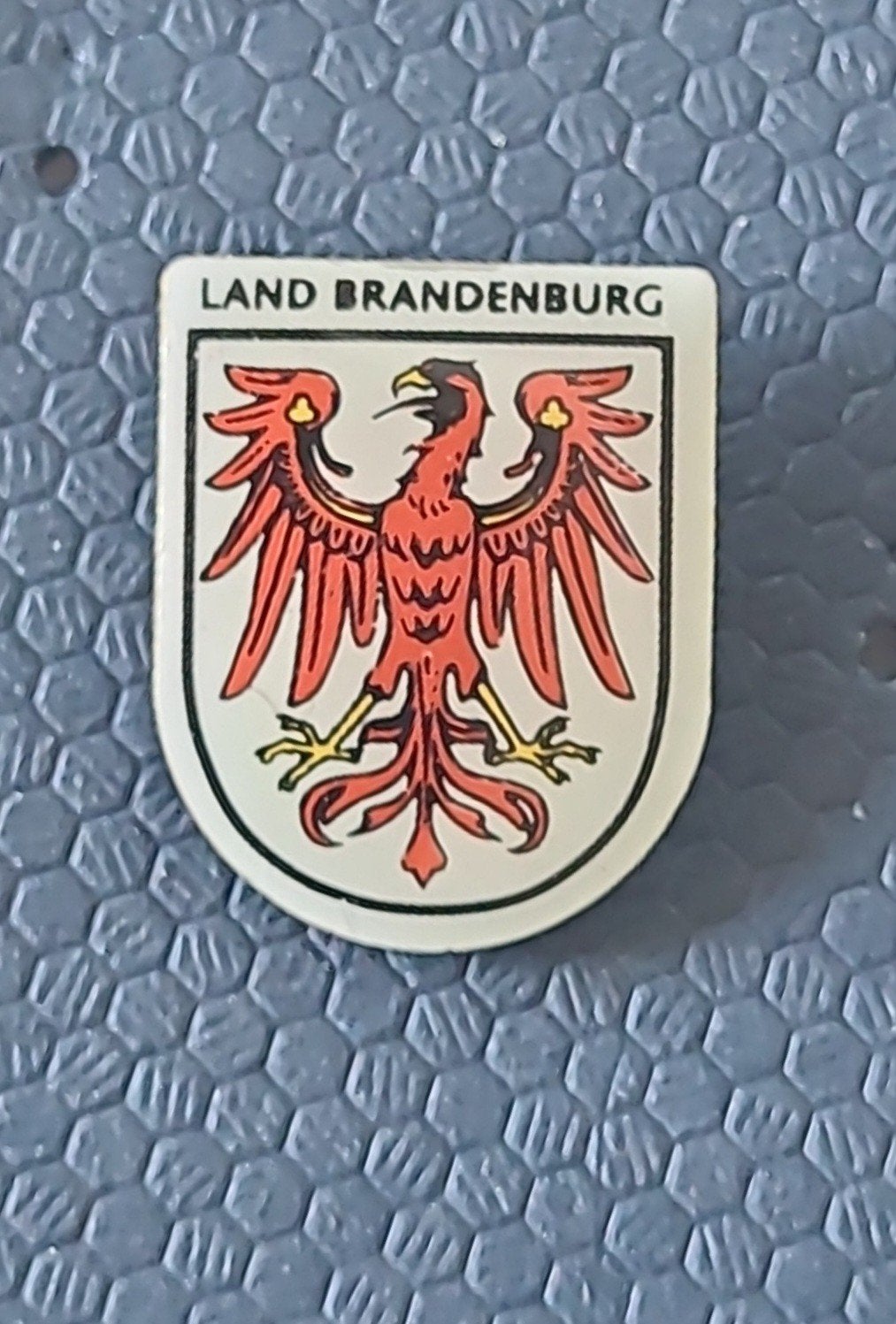 Pin Land Brandenburg - Duitse Deelstaat Wapen, Verzenden