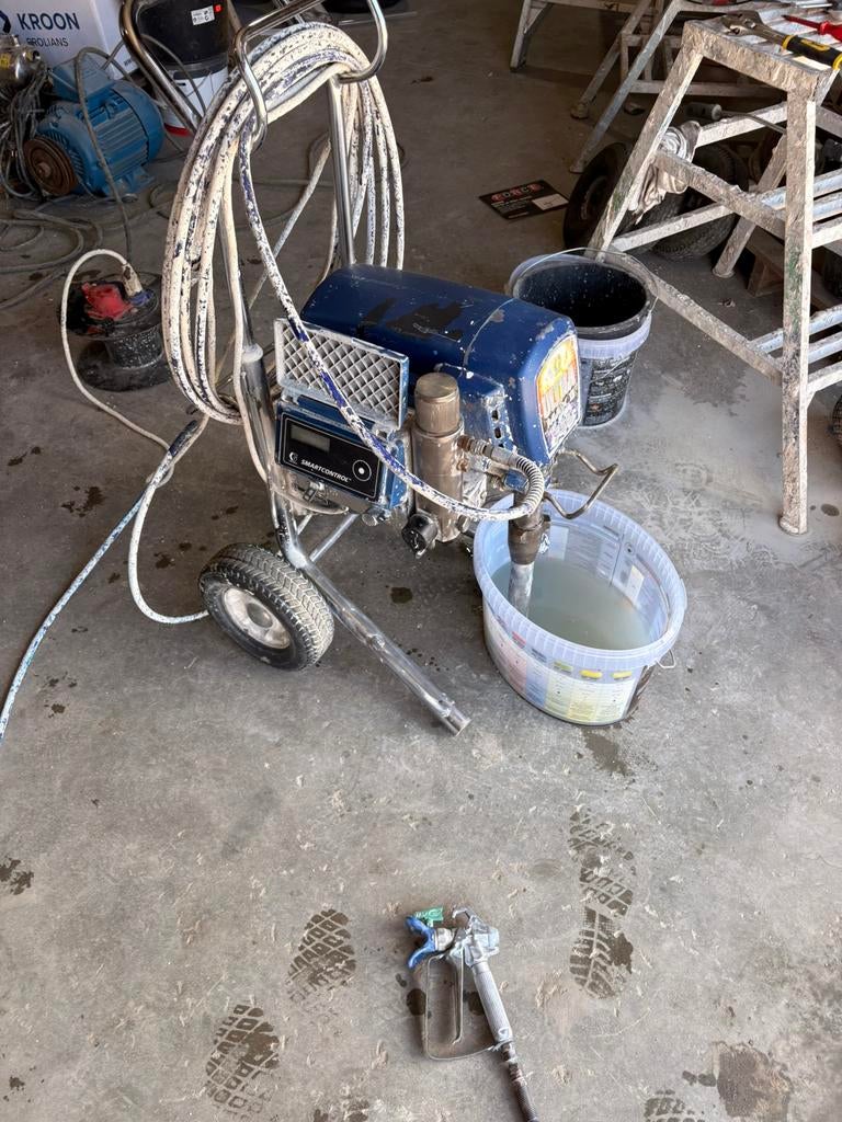 Graco 695 ultra max airless, Doe-het-zelf en Verbouw, Schildersmaterialen, Ophalen, Zo goed als nieuw, Verfspuit of Verfpomp