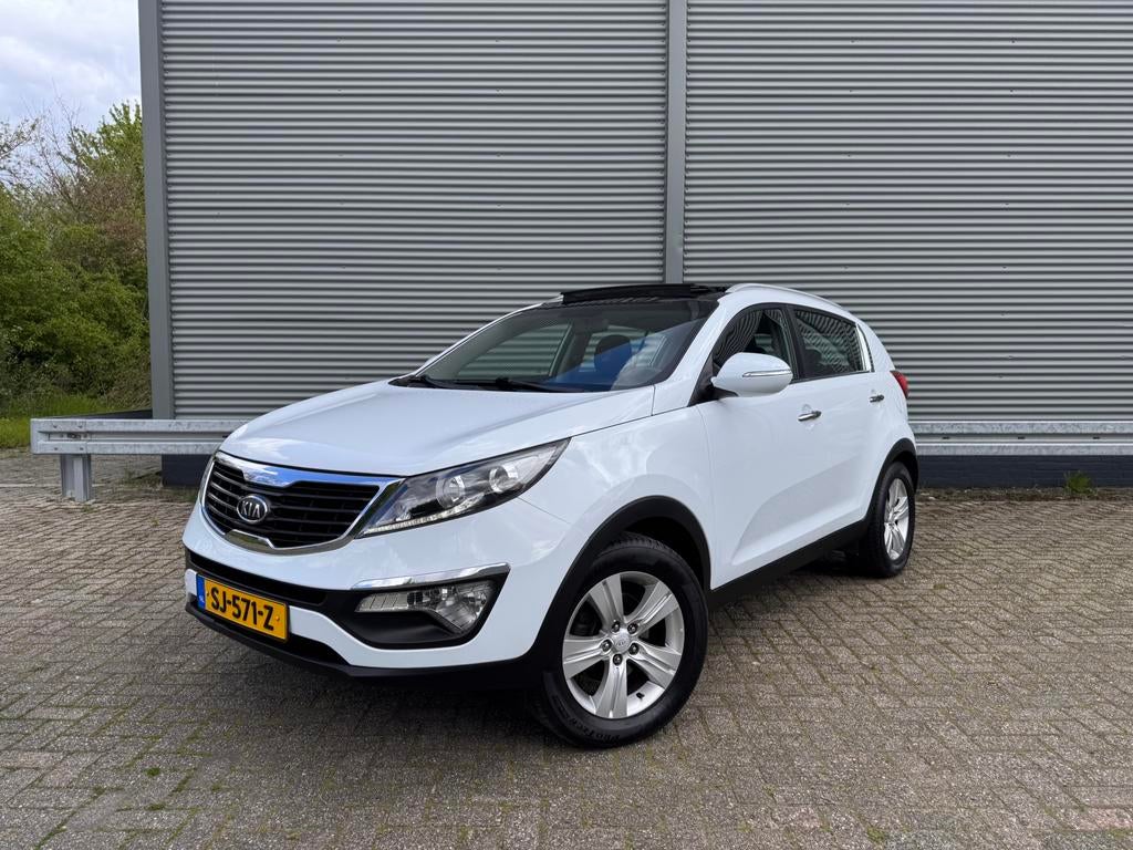 Kia Sportage 2.0 Automaat, pano, stoelverwarming, trekhaak, Auto's, Kia, Stof, 1800 kg, Zwart, 4 cilinders