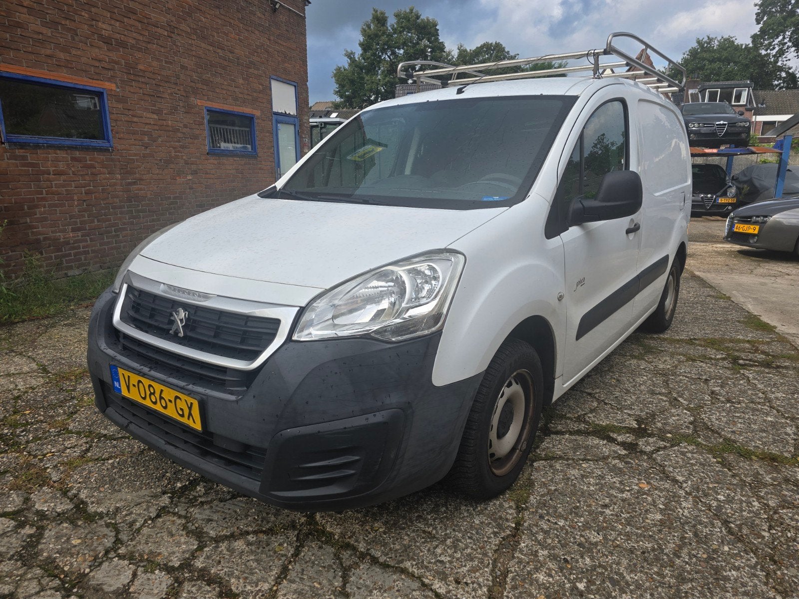 Peugeot Partner 1.6 HDI 55KW 2017 met imperial, Stof, 74 pk, 4 cilinders, 23 km/l
