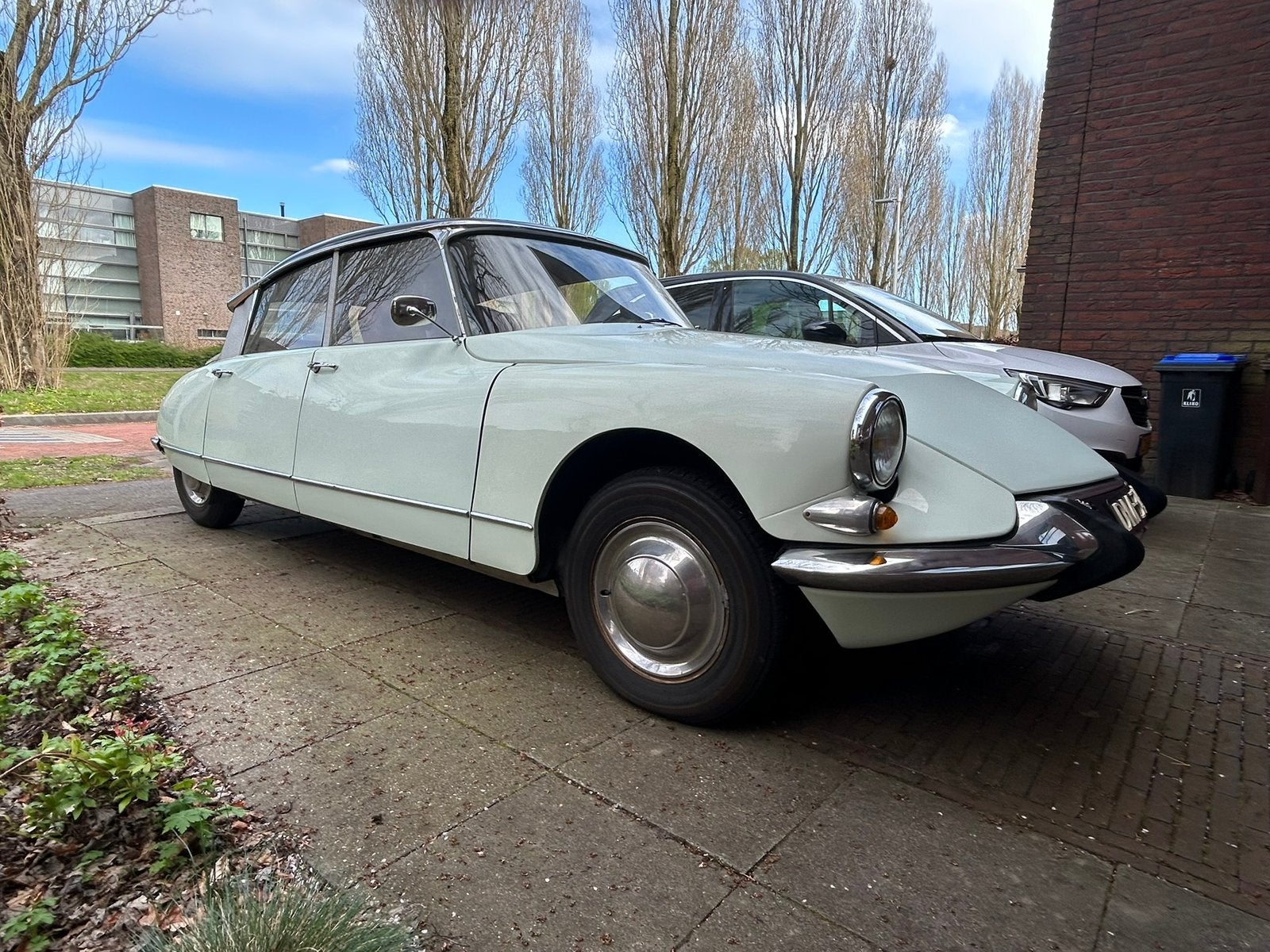 Citroën DS 19 1.9 1965 blanc carrare halfautomaat