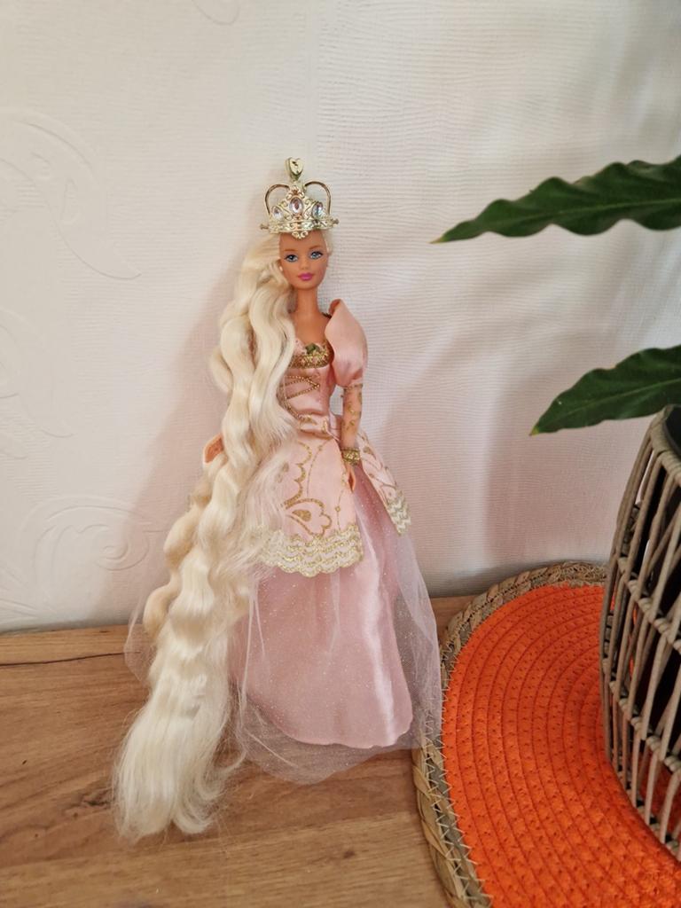 Barbie puppen rapunzel von mattel, Verzamelen, Poppen, Ophalen of Verzenden, Pop