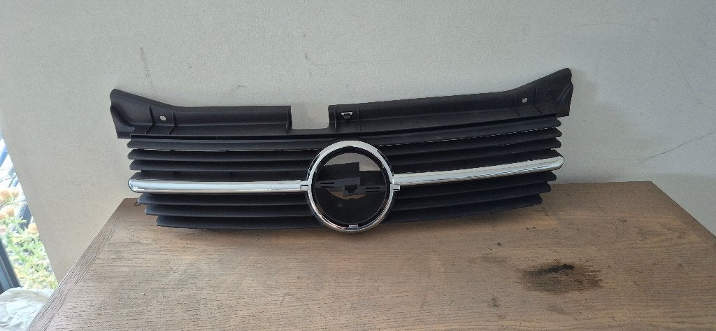 opel omega B 94 - 99 grill, Ophalen of Verzenden, Nieuw, Opel, Bumper