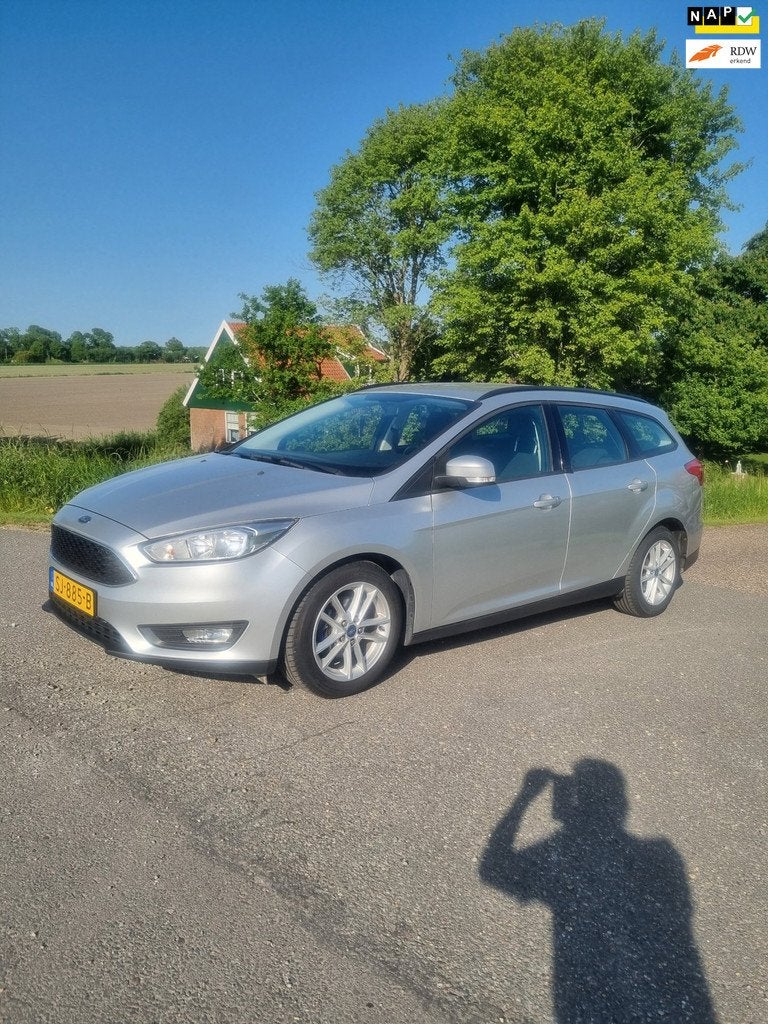 Ford Focus Wagon 1.5 TDCI Aut. Color black = Grey gewrapt In, Stof, Gebruikt, 4 cilinders, Zwart
