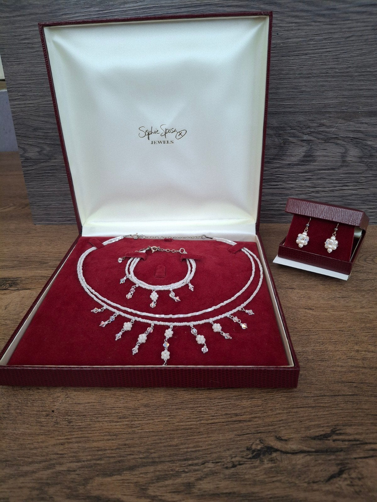 Prachtige set bruidssieraden van Sophie Sposa Jewels,
bestaa, Sophie Sposa, Ophalen of Verzenden, Zo goed als nieuw, Accessoires