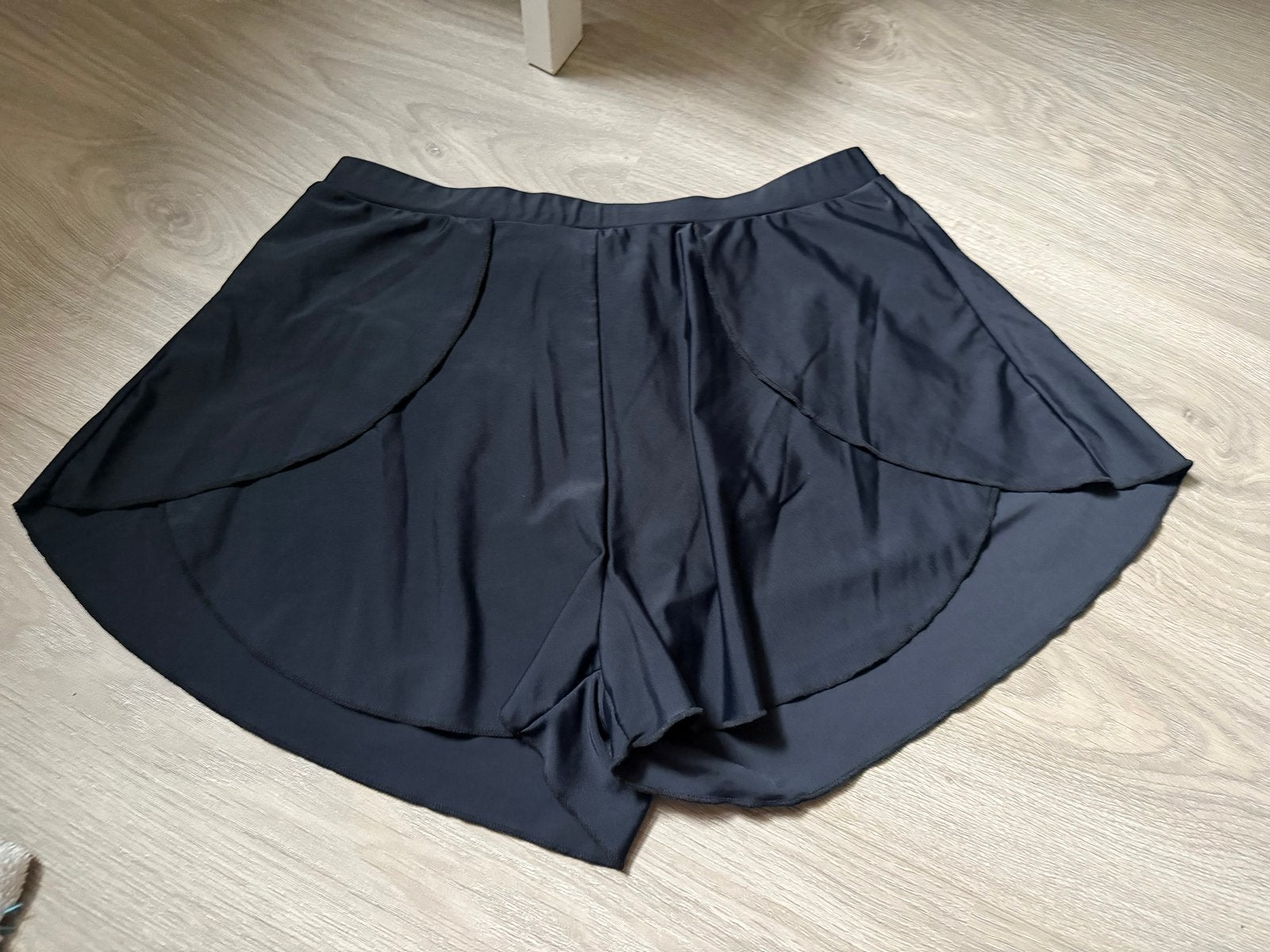Zwarte zwemshort in maat l, Kleding | Dames, Ophalen of Verzenden, Zo goed als nieuw, Zwart, Zwembroek of Short